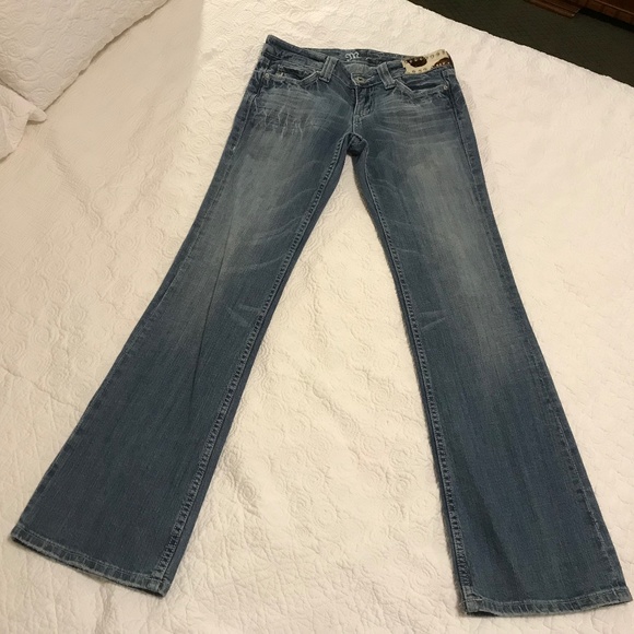 Miss Me Special Edition cowhide rhinestone bootcut 5 pocket blue jeans (size 28) - Picture 4 of 16